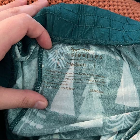 Little Sleepies Womens Twinkling Trees Christmas Pajama Pant Size Medium Bamboo - Picture 4 of 5